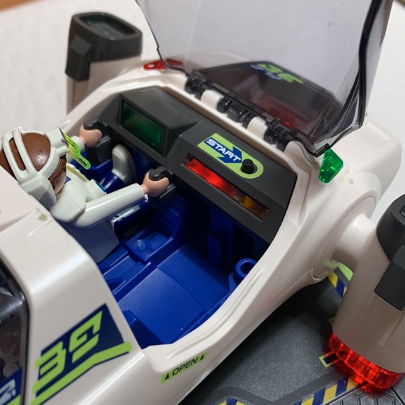 E-Rangers Turbo Jet w/Launch Pad - 5150 by Playmobil Future Planet - Picture 11 of 16